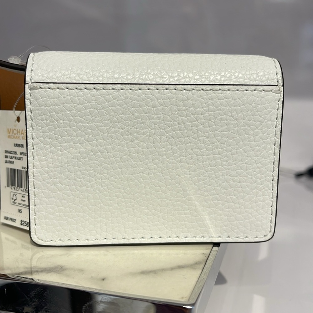 MICHAEL KORS Carson Small Pebbled Leather Wallet
OPTIC WHITE
NWT - Picture 8 of 16